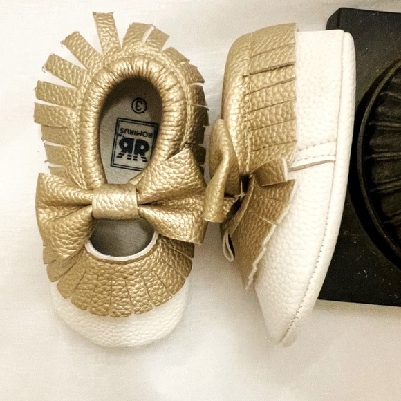 Baby Moccasins! Gold and White- Size: 3 Infant - Picture 2 of 3